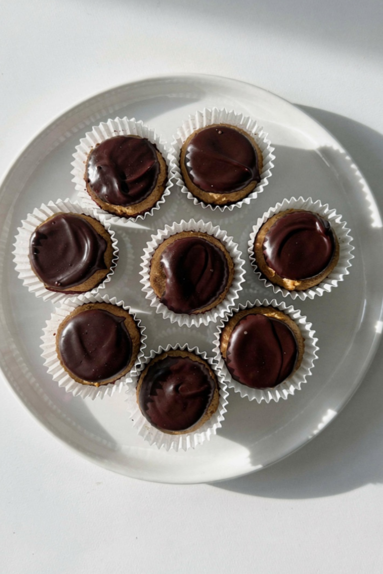 No-Bake Chocolate Peanut Butter Date Cups