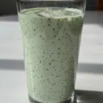 Healthy Mint Chocolate Chip Smoothie